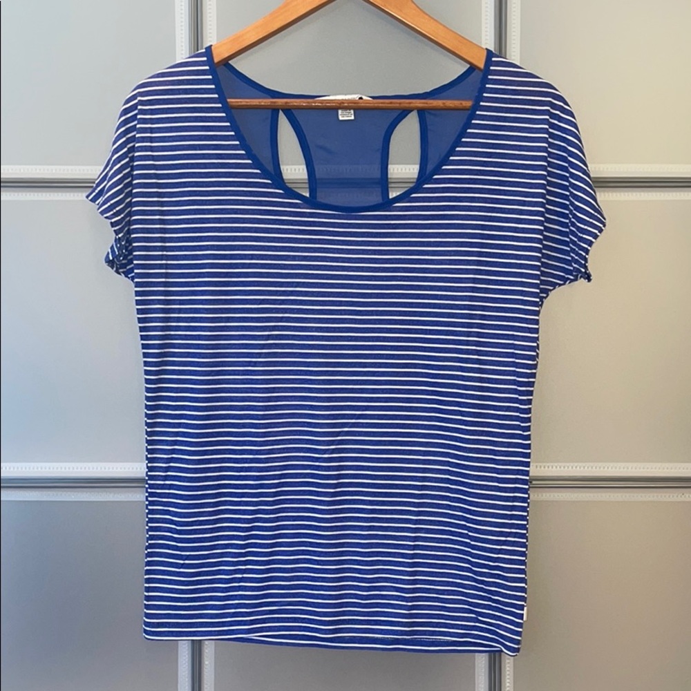American Eagle Tee With Cutouts on Back
